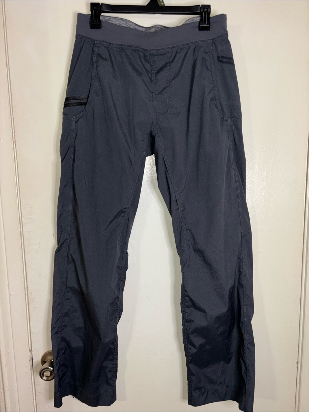 lululemon athletica women’s Dark Gray Cargo Pants